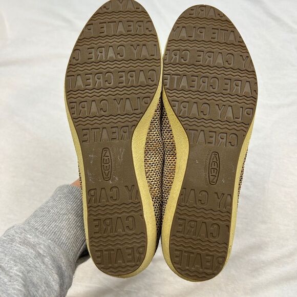 Keen Cortona peep toe wedge with natural jute upper New w/out box - Picture 7 of 8